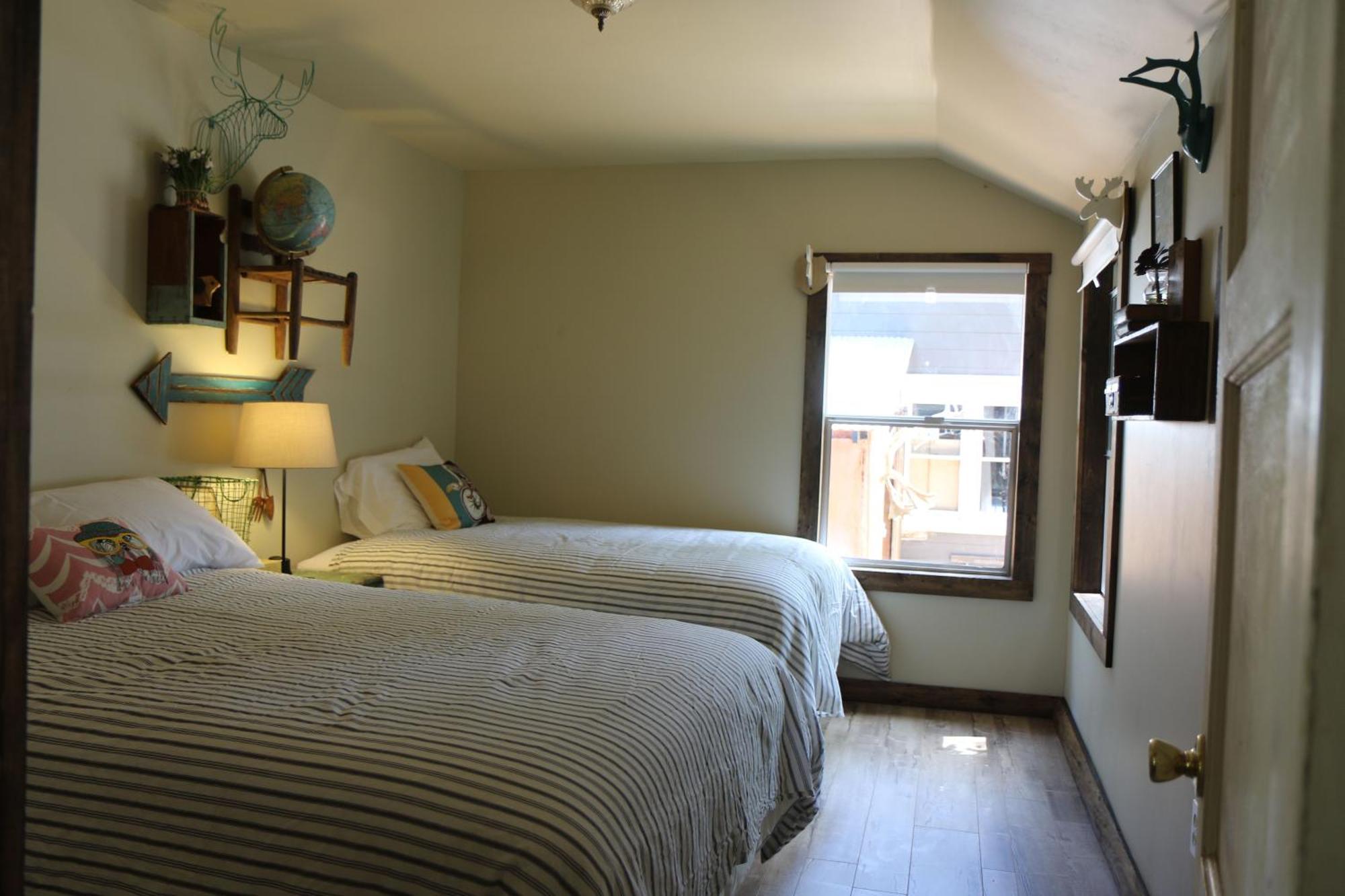 Miner'S Camp Motel Foresthill ภายนอก รูปภาพ