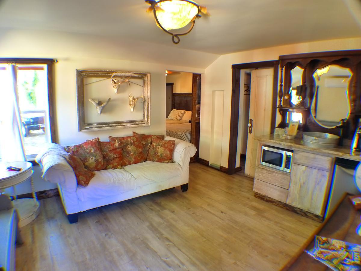 Miner'S Camp Motel Foresthill ภายนอก รูปภาพ