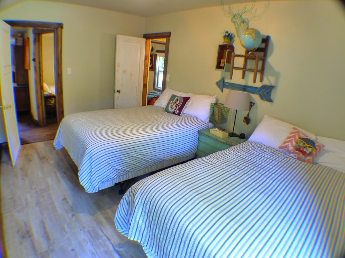 Miner'S Camp Motel Foresthill ภายนอก รูปภาพ