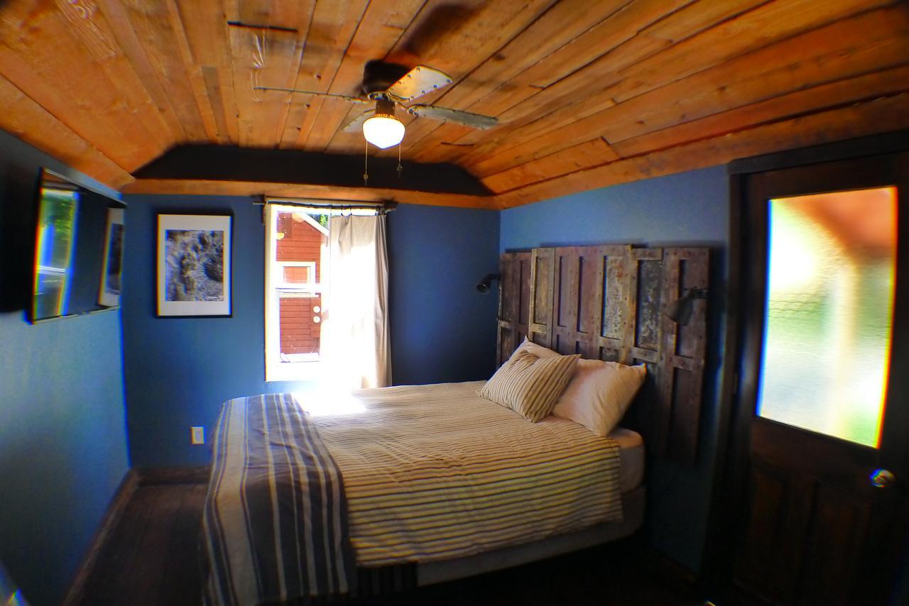 Miner'S Camp Motel Foresthill ภายนอก รูปภาพ