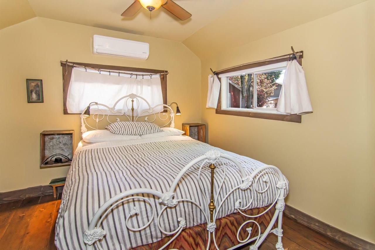 Miner'S Camp Motel Foresthill ภายนอก รูปภาพ